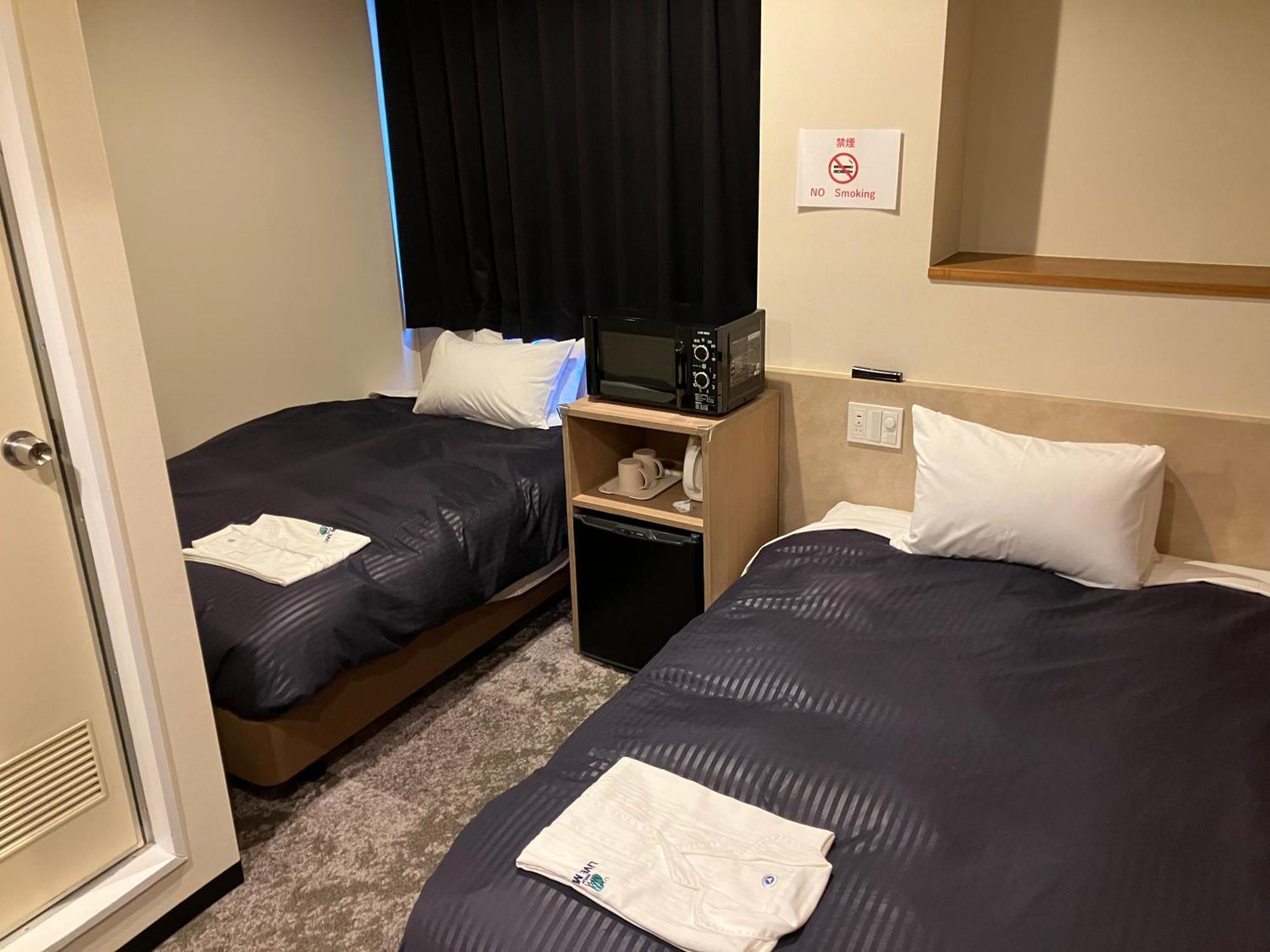 HOTEL LiVEMAX Mihara Ekimae Eksteriør billede
