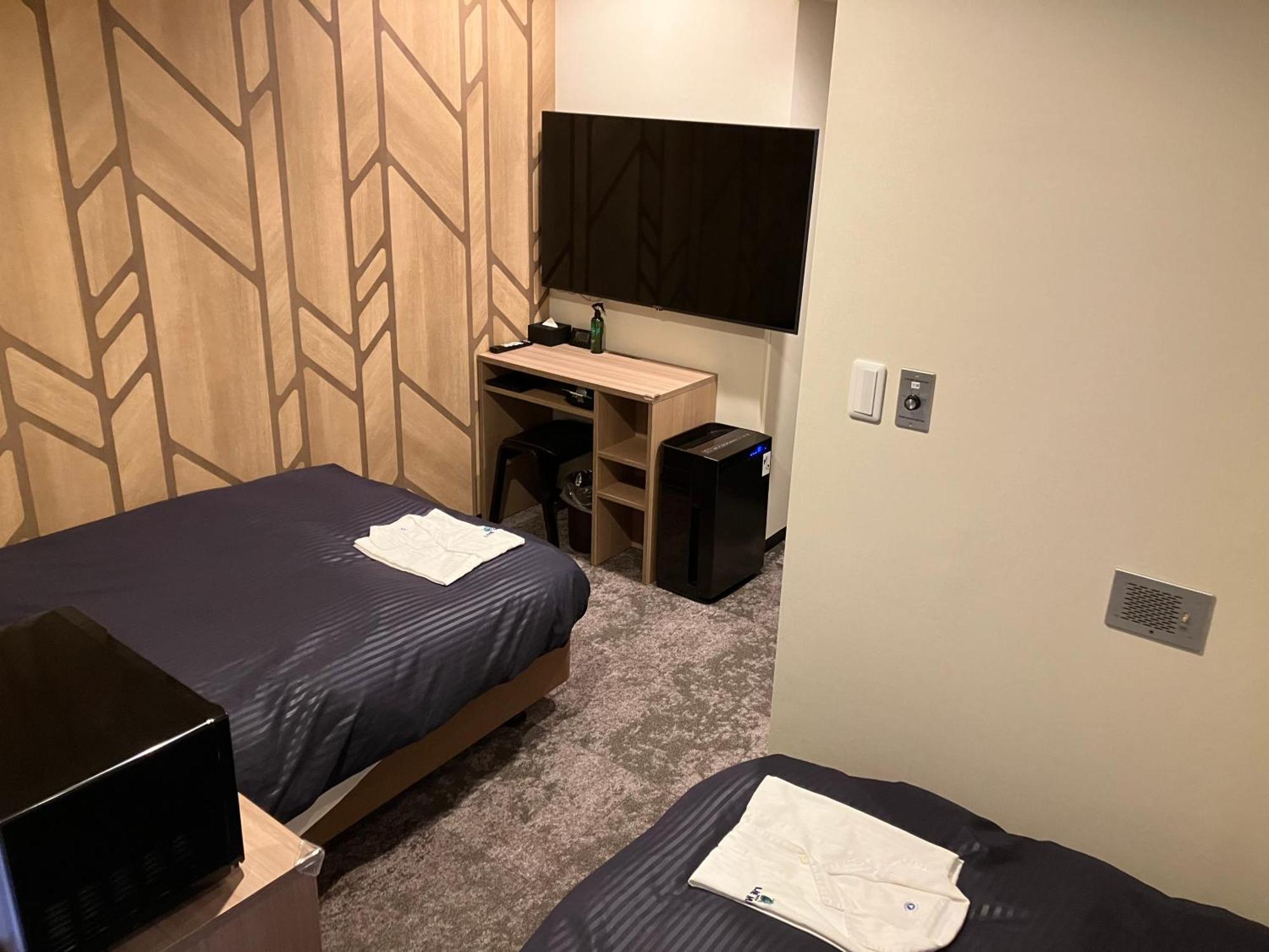 HOTEL LiVEMAX Mihara Ekimae Eksteriør billede